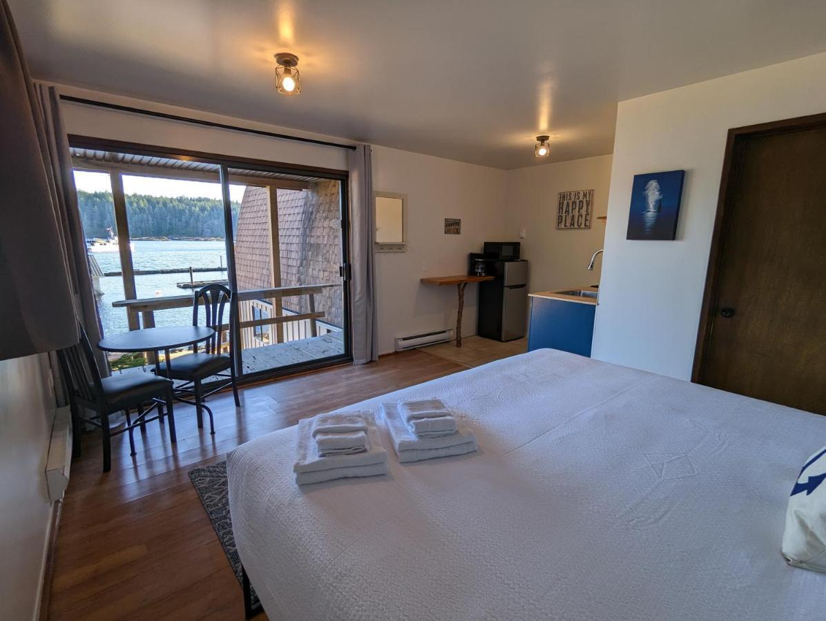 Jade Resort-Oceanfront Suites In Gowlland Harbour Heriot Bay المظهر الخارجي الصورة