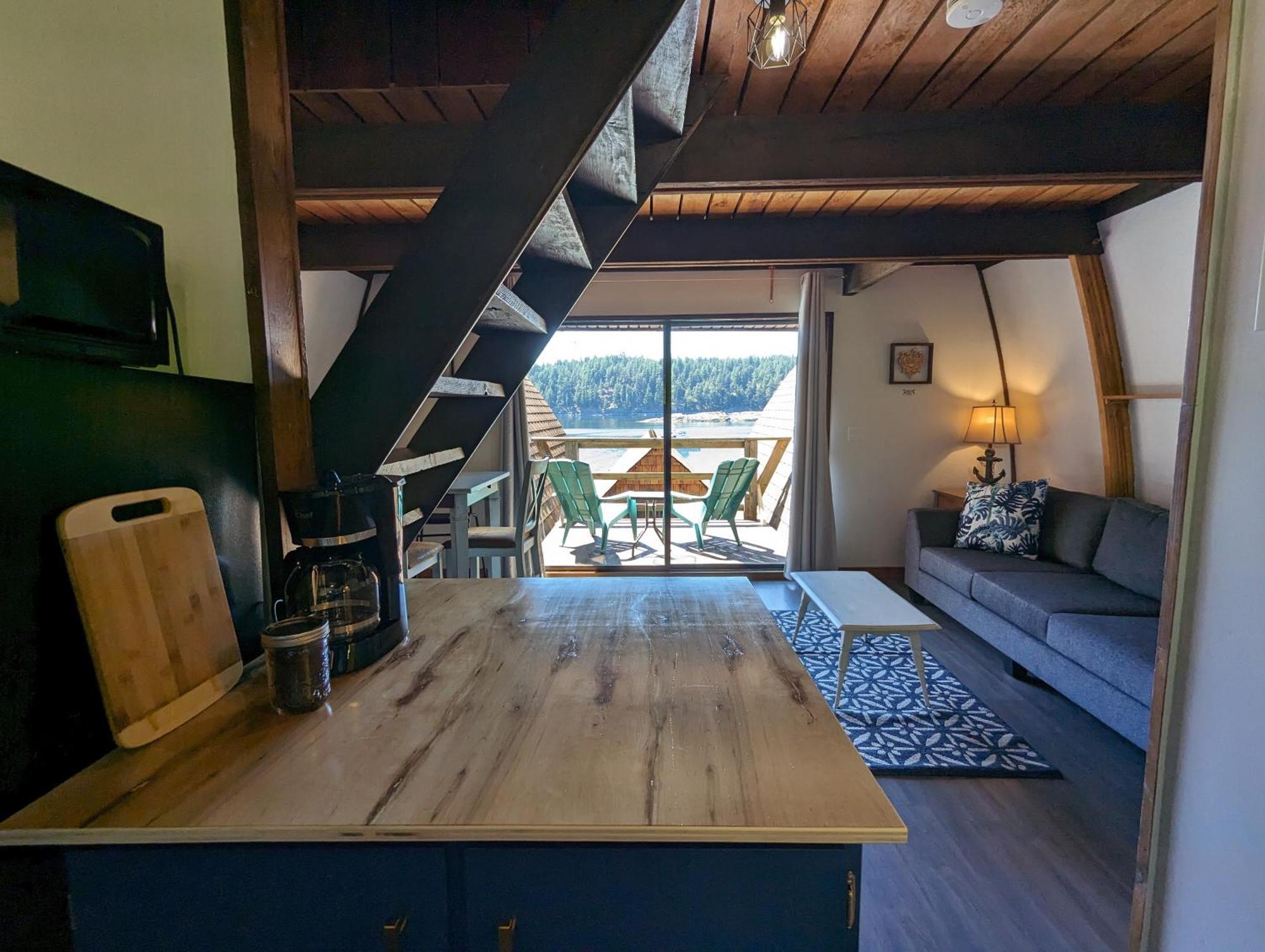 Jade Resort-Oceanfront Suites In Gowlland Harbour Heriot Bay المظهر الخارجي الصورة