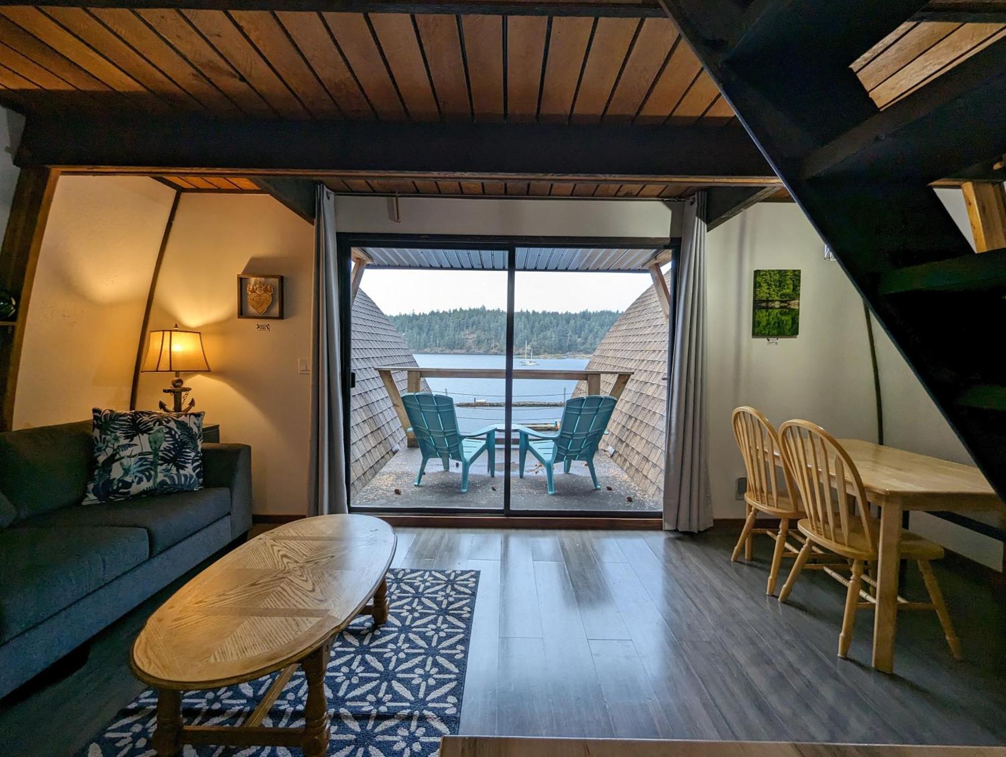 Jade Resort-Oceanfront Suites In Gowlland Harbour Heriot Bay المظهر الخارجي الصورة