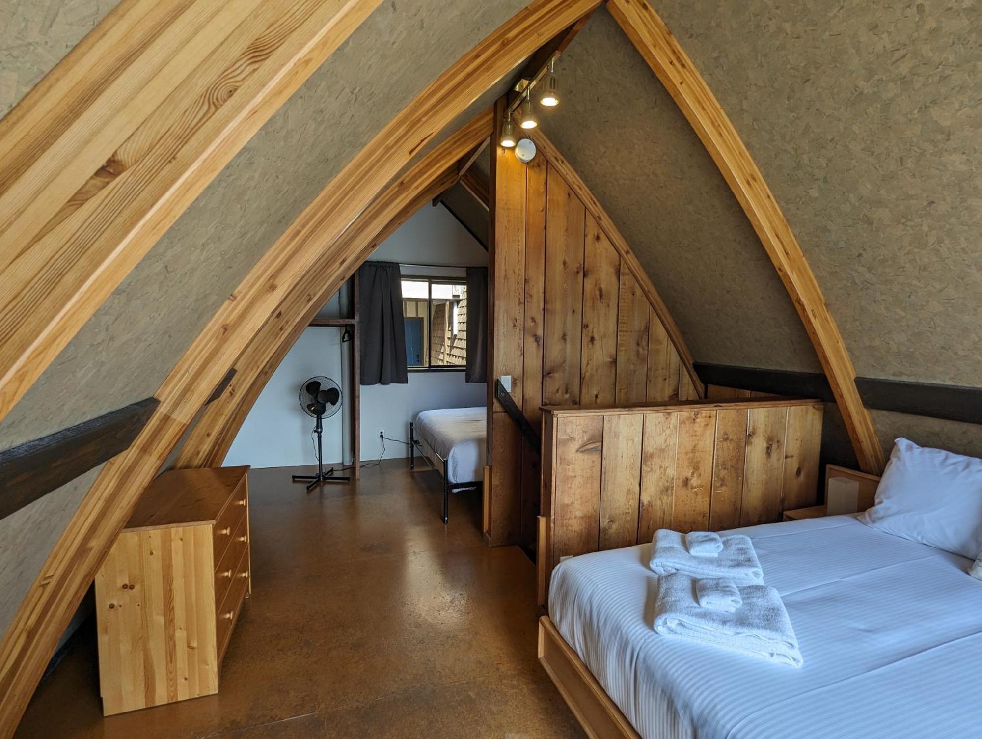 Jade Resort-Oceanfront Suites In Gowlland Harbour Heriot Bay المظهر الخارجي الصورة