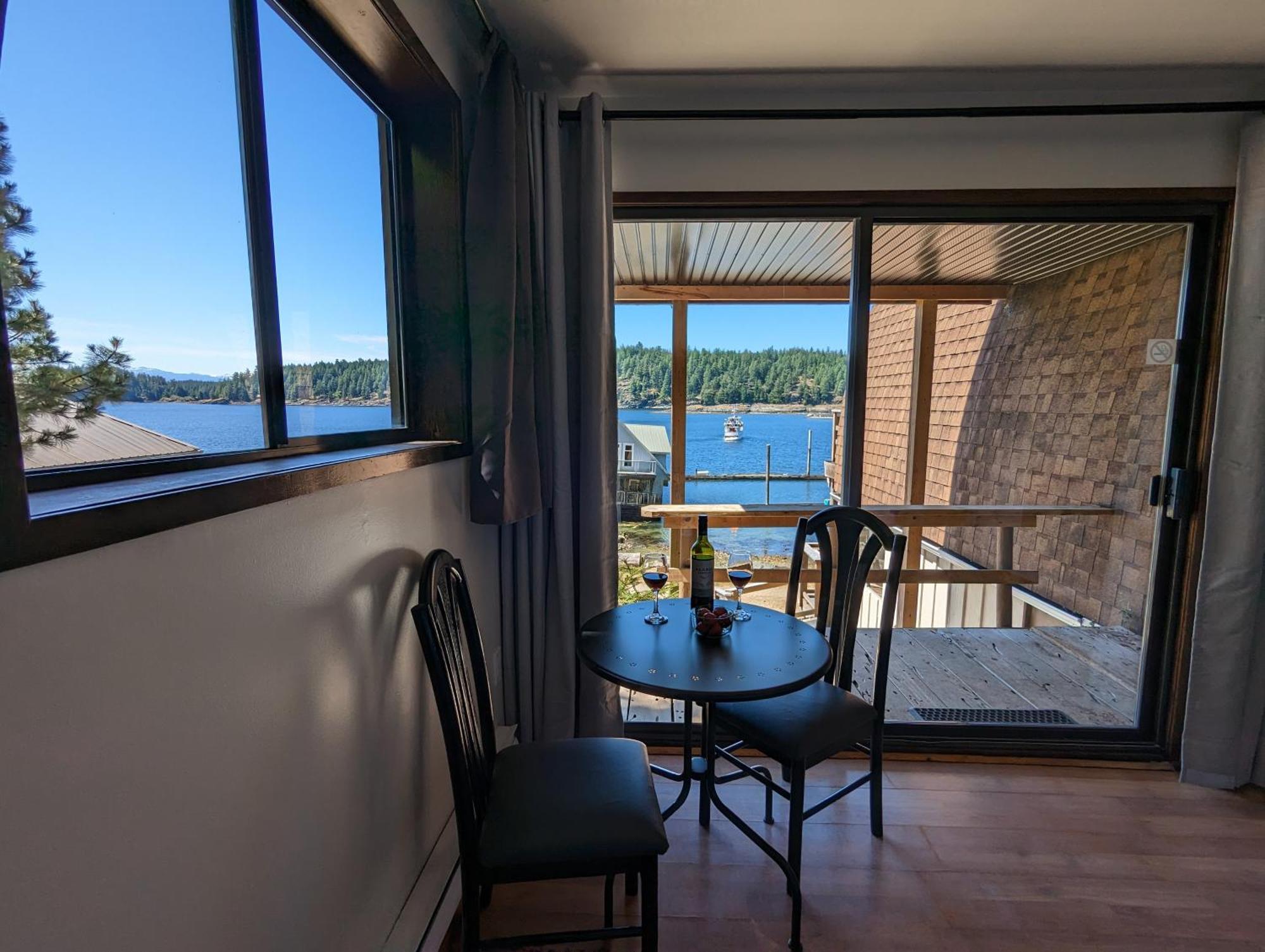 Jade Resort-Oceanfront Suites In Gowlland Harbour Heriot Bay المظهر الخارجي الصورة