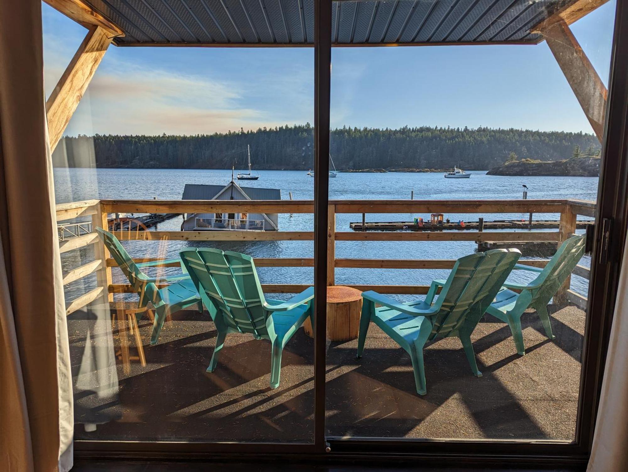 Jade Resort-Oceanfront Suites In Gowlland Harbour Heriot Bay المظهر الخارجي الصورة